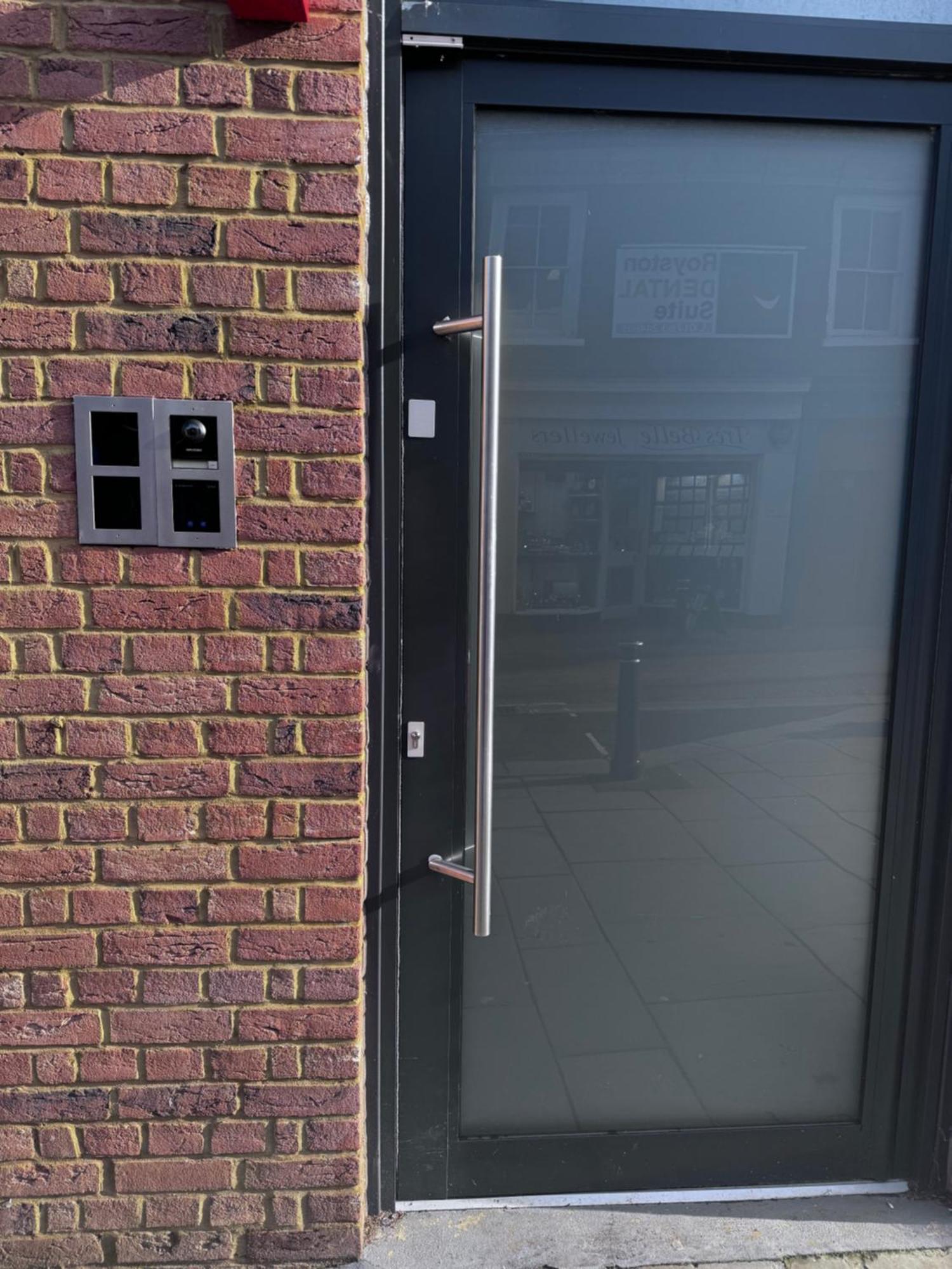 New 2 Bed Apartment In Royston High St Esterno foto